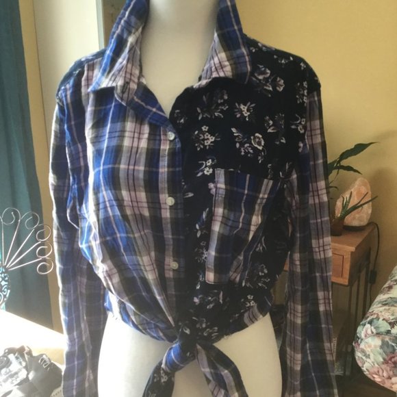 Color blocked long sleeve button down shirt, great for fall - Picture 5 of 6